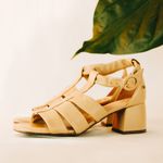 SANDALIA COURO TIRAS