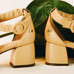 SANDALIA COURO TIRAS