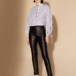 CALCA SKINNY MALHA COURO