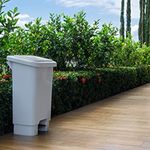 Lixeira 50L com Pedal Branca/Preta Astra UN