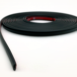 Veda Frestas Adesivo 4Mm Preto 6M Comfot Door UN