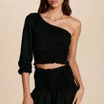 BLUSA ANNA OMBRO ÚNICO                                                                               PRETO