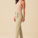 Calça Flare com Cinto Feminina Sarja Disparate