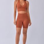 Bermuda Fitness Poliamida Lisa Marrom Básica
