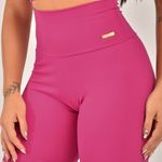 Bermuda Fitness Poliamida Lisa Rosa Fúcsia Básica