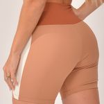Bermuda Fitness Feminina Recortes Marrom Tropic