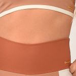 Bermuda Fitness Feminina Recortes Marrom Tropic