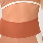 Conjunto Bermuda Fitness Recortes Marrom Tropic