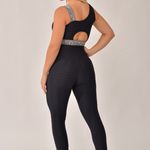 Top Fitness Com Bojo Preto Com Elástico Cinza Send