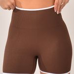 Short Fitness Cintura Alta Marrom Clean
