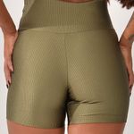 Short Fitness Cintura Alta Verde Prada