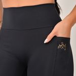 Bermuda Com Bolso Básica Preta JuPxt