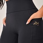 Bermuda Com Bolso Básica Preta JuPxt