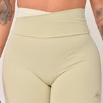 Bermuda Cós Transpassado Verde e Off White Duo JuPxt