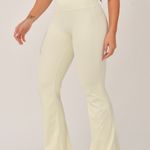 Calça Flare Cintura Alta Off White JuPxt