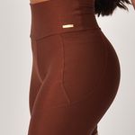 Bermuda Fitness Com Bolso Marrom Pure
