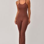 Macacão Fitness Com Alças Finas Marrom Flare