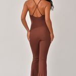 Macacão Fitness Com Alças Finas Marrom Flare