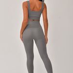 Conjunto Legging Canelada e Top Decote Cinza Bela