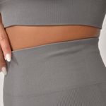 Conjunto Legging Canelada e Top Decote Cinza Bela