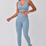 Conjunto Legging Canelada e Top Decote Azul Claro Bela