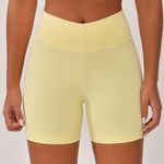 Short Fitness Básico Amarelo Light