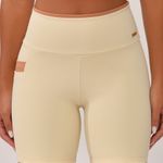 Bermuda Fitness Com Bolso Bege Force