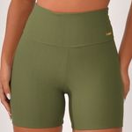 Short Fitness Verde Jacquard Crochê