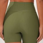 Short Fitness Verde Jacquard Crochê