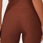 Short Fitness Marrom Jacquard Crochê