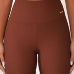 Short Fitness Marrom Jacquard Crochê
