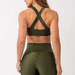 Conjunto Bermuda Fitness Verde Escuro Pulse
