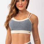 Top Fitness Cinza e Off White Ultra