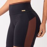 Bermuda Fitness Preto e Marrom Ultra