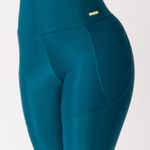 Bermuda Fitness Com Bolso Azul Petróleo Pure