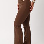 Calça Legging Fitness Cintura Alta Marrom Flare