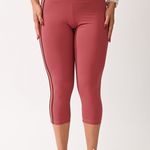 Calça Legging Curta Rosa Com Listras Capri