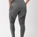 Legging Cinza Com Detalhe Texturizado Seamless