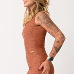Macaquinho Decote Nas Costas Marrom Jacquard Love
