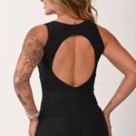Macacão Decote Nas Costas Preto Jacquard Love