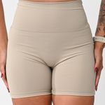 Short Nude Cós Alto Com Detalhe Levanta Bumbum UP