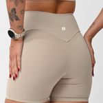 Short Nude Cós Alto Com Detalhe Levanta Bumbum UP