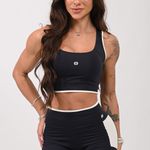 Short Fitness Preto Recortes Iris