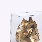 Caixa Acrílico Escultura Latão 22x22x6 | Ouro