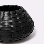 Vaso Vulcão Maia Couro Tressê 25x15h | Preto
