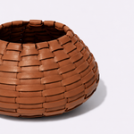 Vaso Vulcão Maia Couro Tressê 25x15h | Whisky