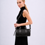 Bolsa Andy Cilindro Couro Tressê | Preto