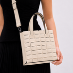 Bolsa Dominó Média Couro Tressê | Off White