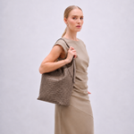 Bolsa Audrey Hobo Couro Tressê | Capuccino