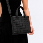 Bolsa Dominó Média Couro Tressê | Preto